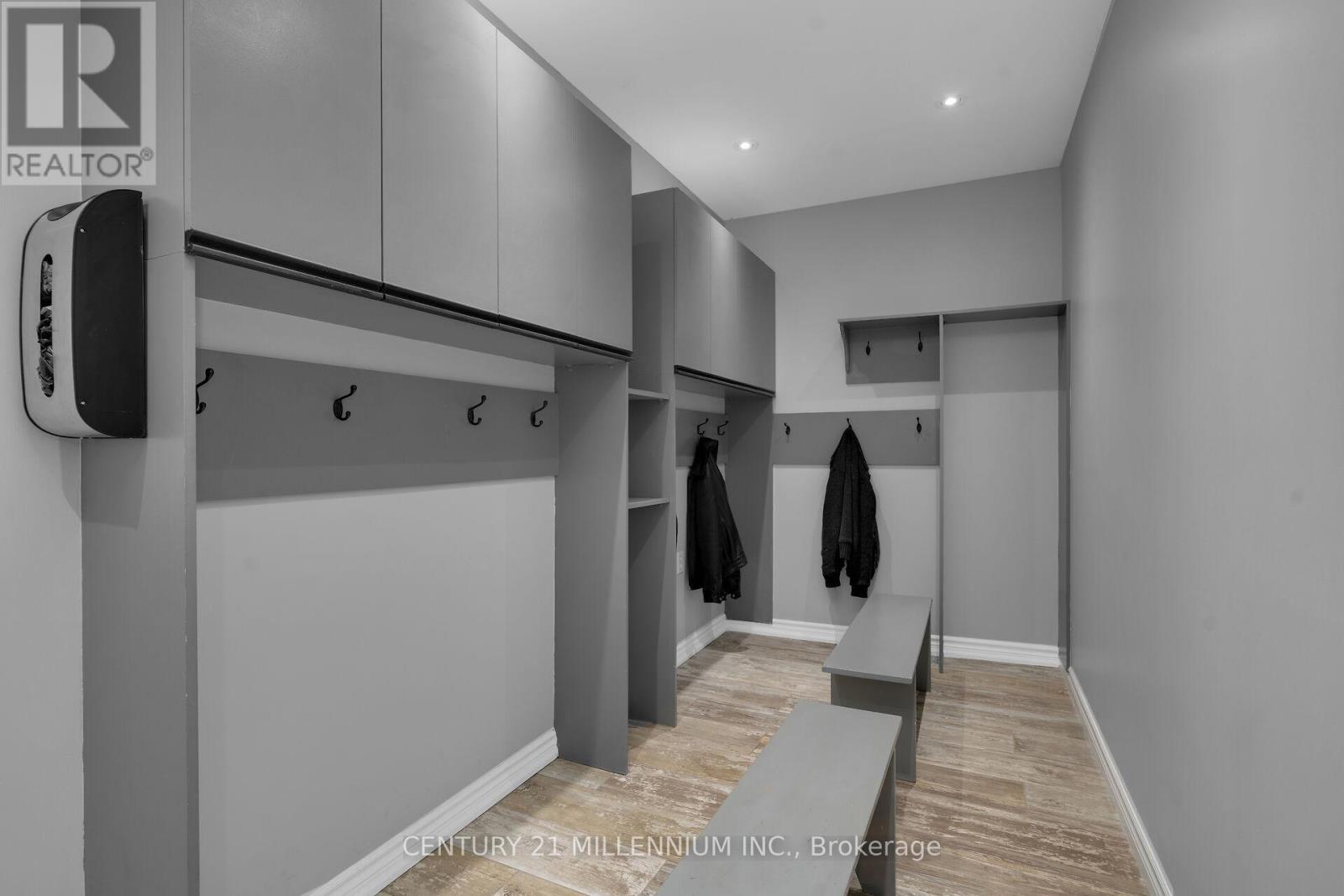 49 WATERFORD DRIVE - 23