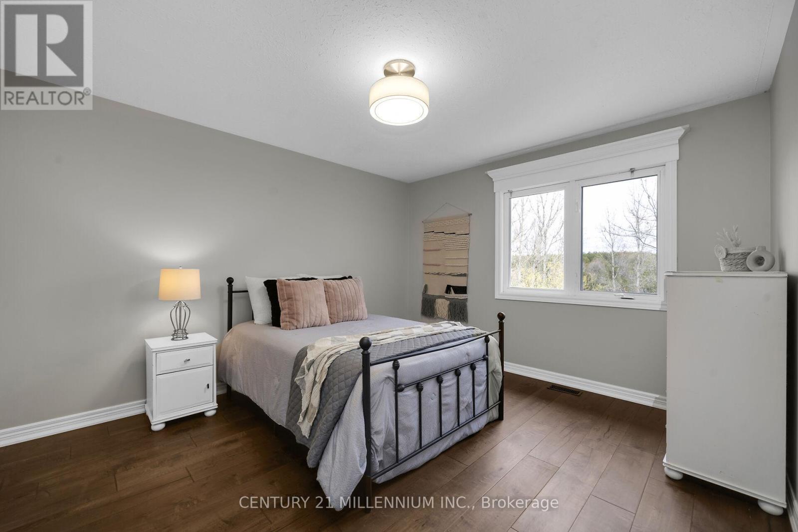 49 WATERFORD DRIVE - 29