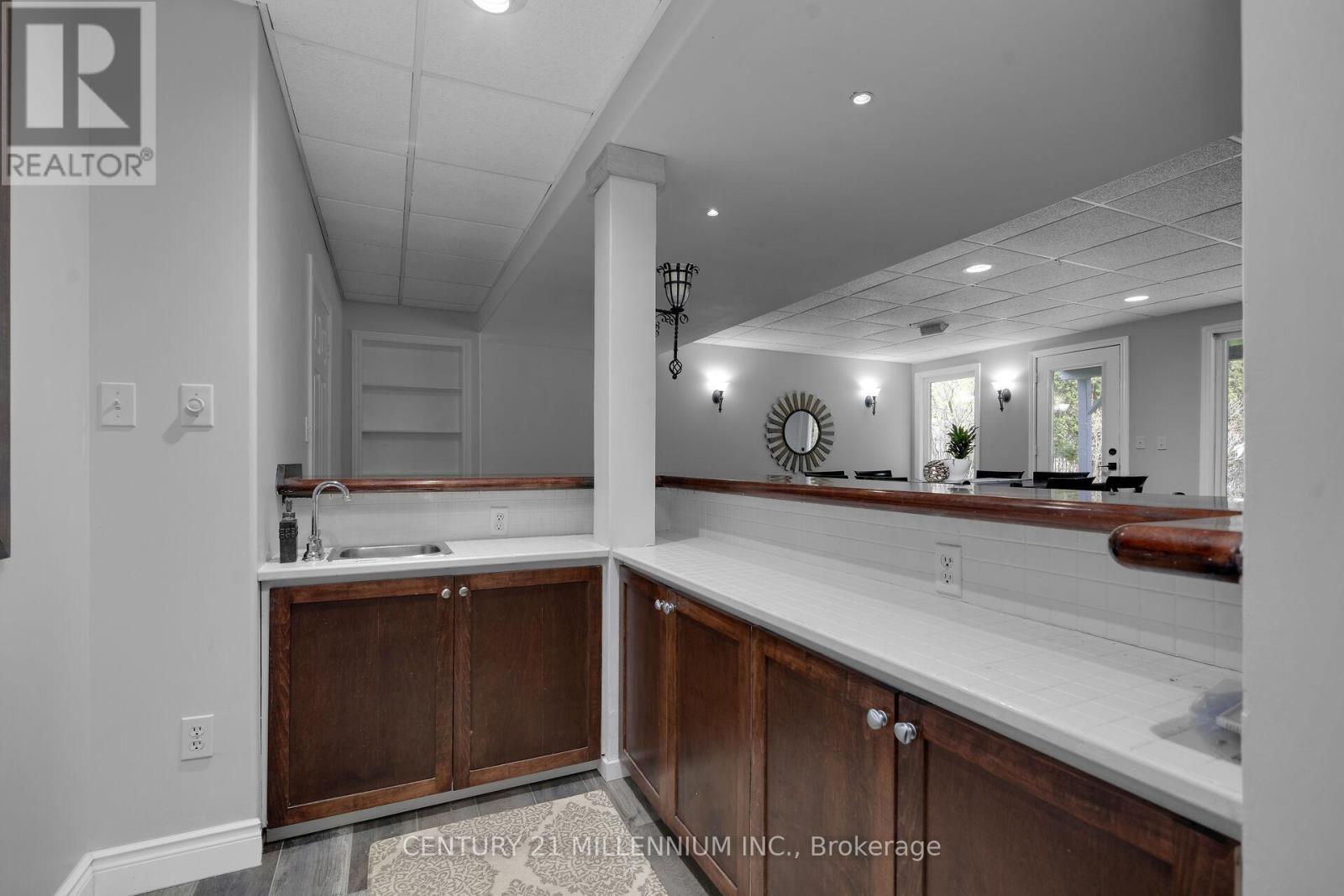 49 WATERFORD DRIVE - 35