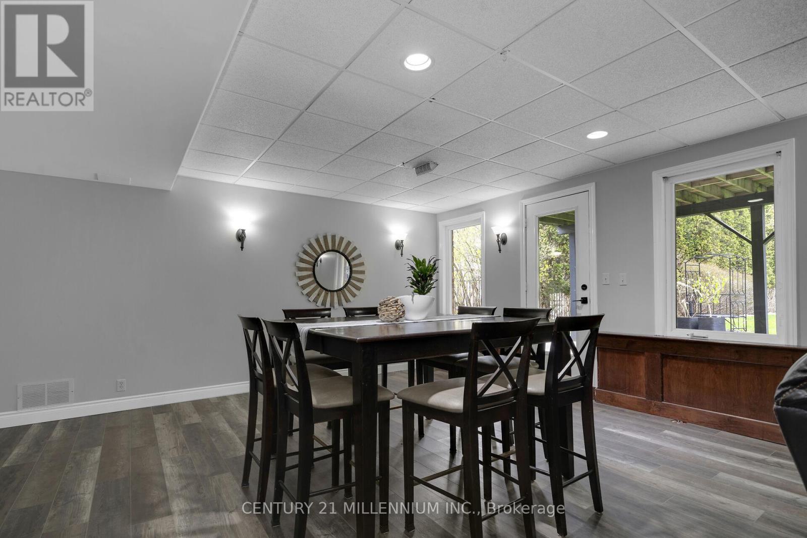 49 WATERFORD DRIVE - 36