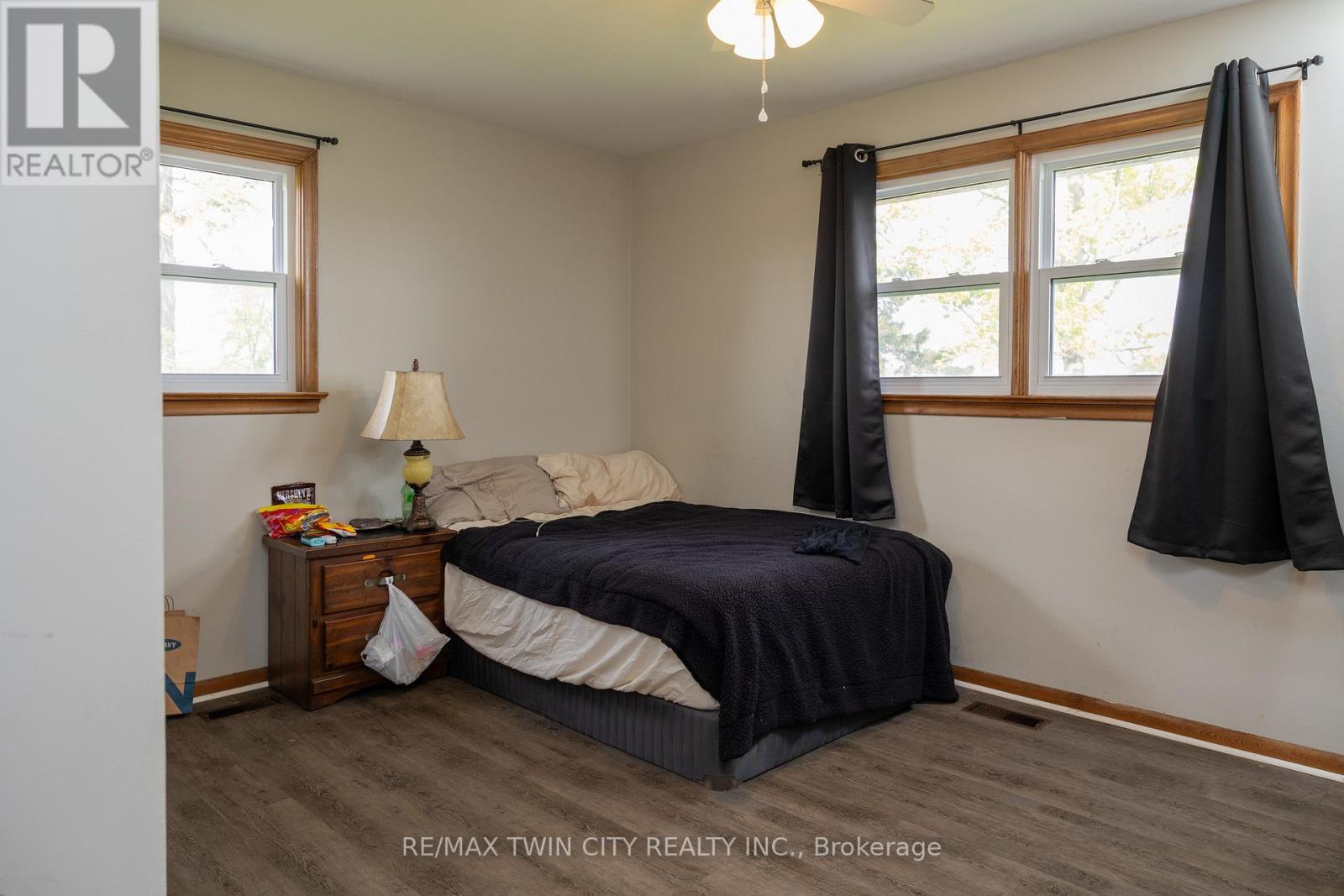 522 ELLIS AVENUE - 17