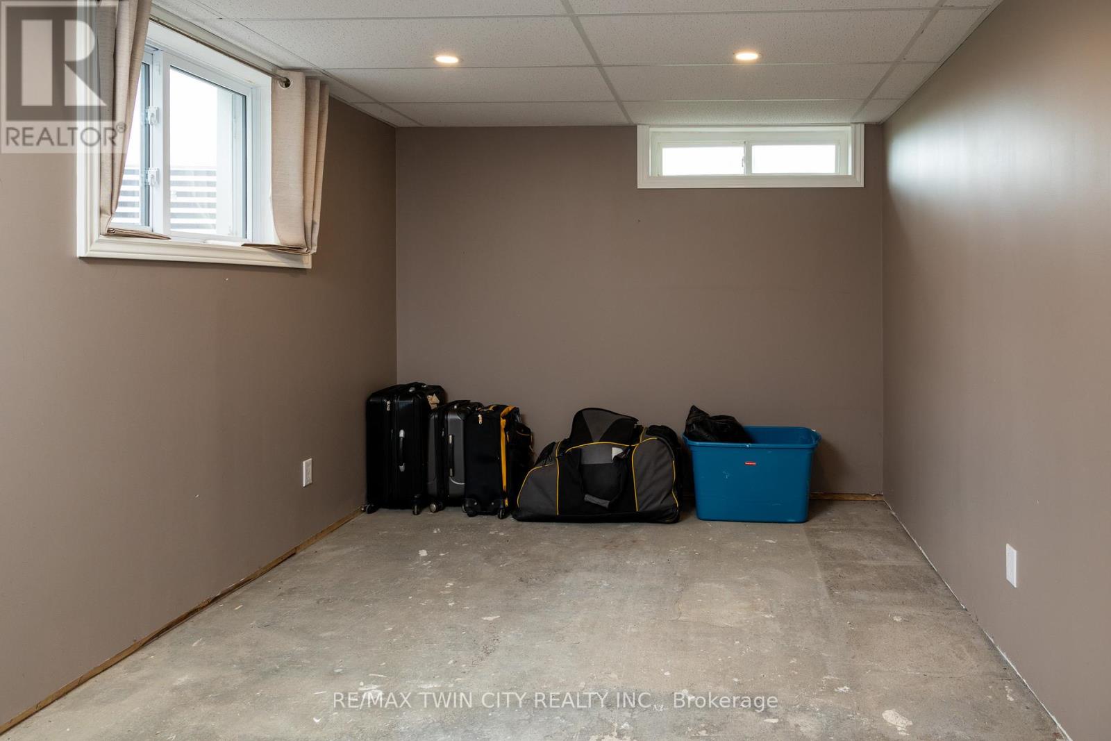 522 ELLIS AVENUE - 20