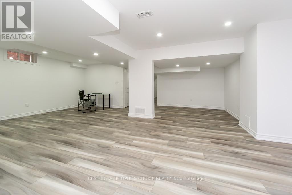 374 BEGONIA GARDENS - 39