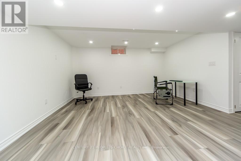 374 BEGONIA GARDENS - 41