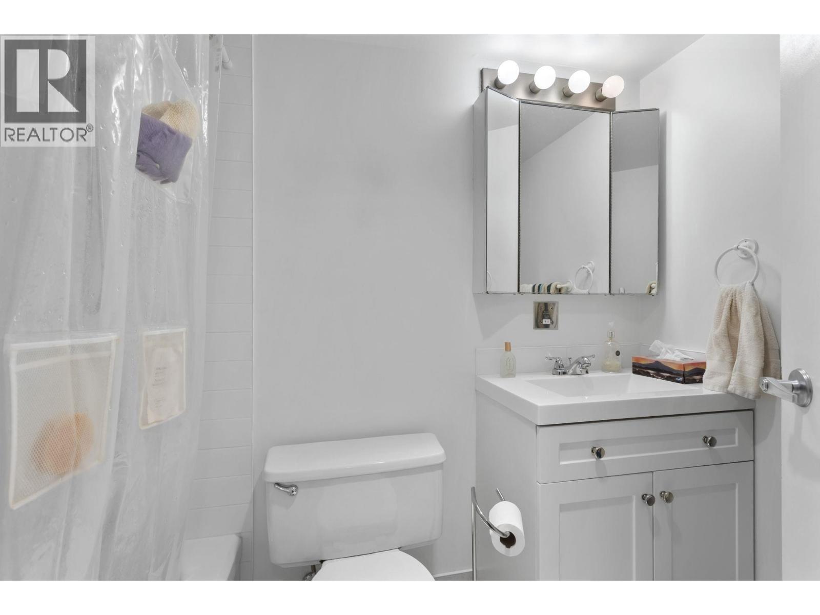 403 2119 BELLEVUE AVENUE, West Vancouver