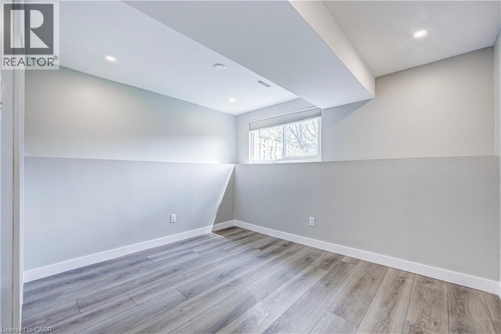 2367 MIDDLESMOOR Crescent - 24