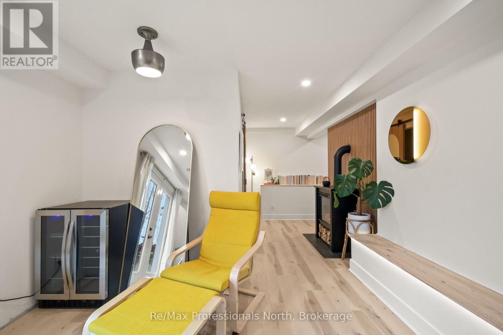 69 YONGE STREET S - 29