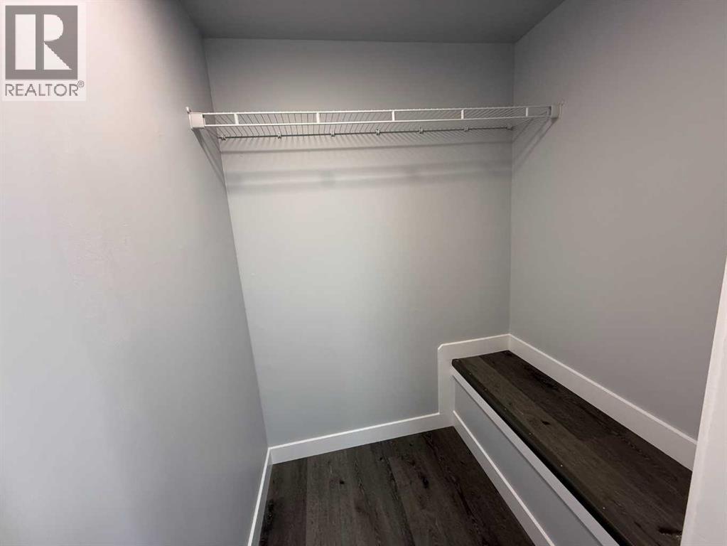 727 8 Street S - 15