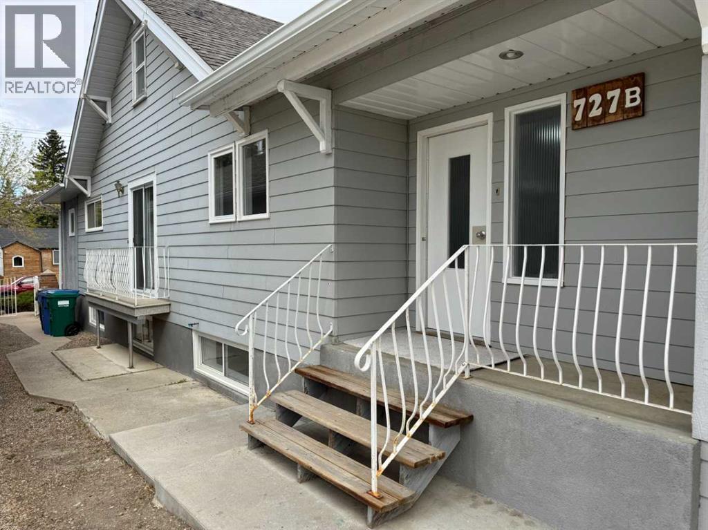 727 8 Street S - 14