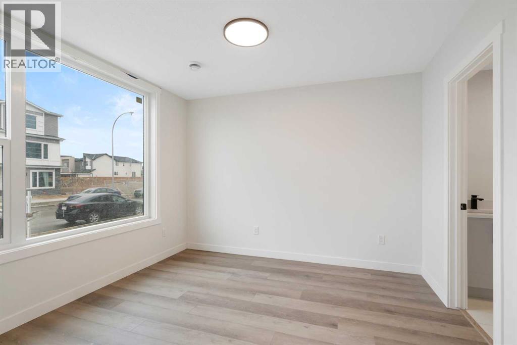 8808 48 Street NE - 11