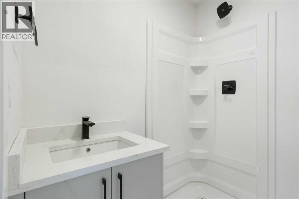 8808 48 Street NE - 12