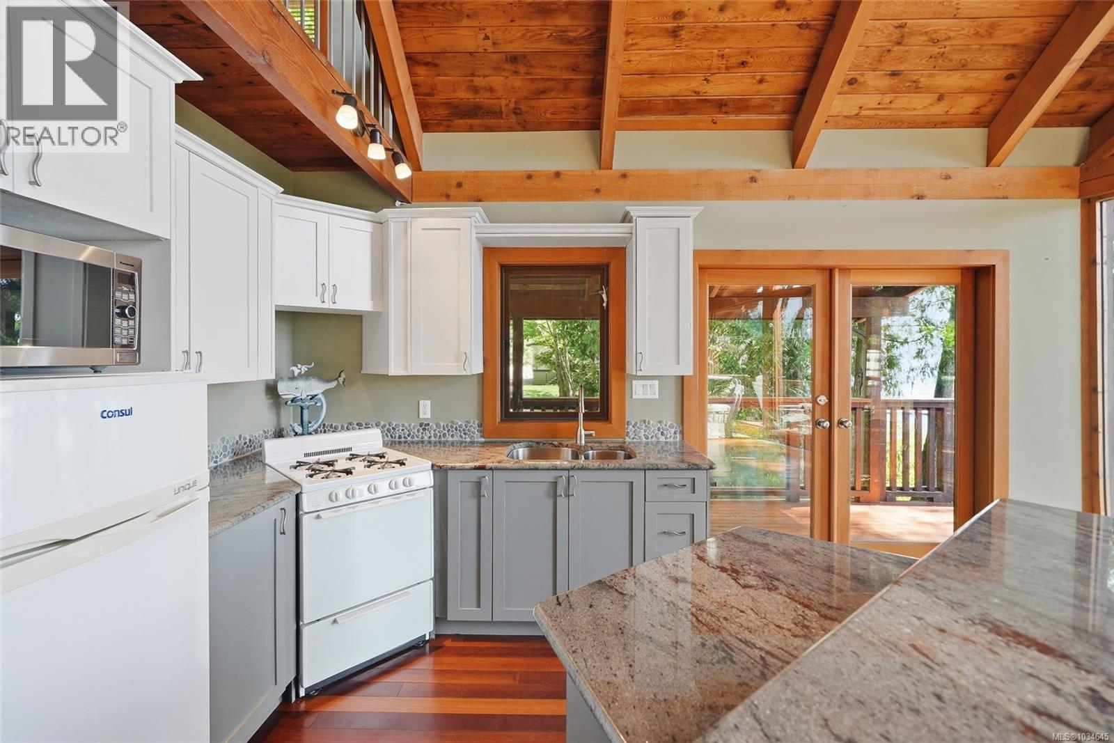 3864 Horne Lake Caves Rd - 22