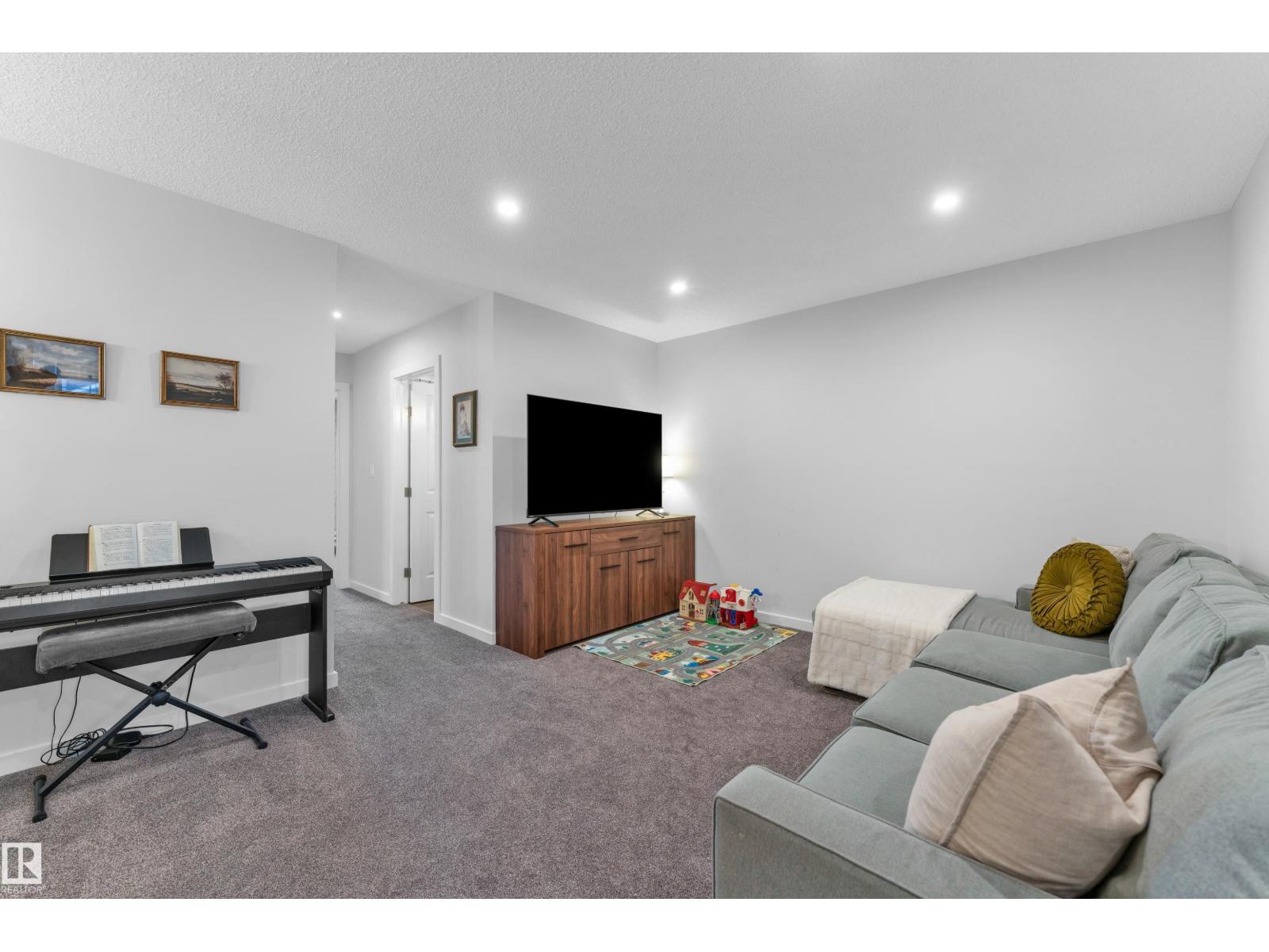 17319 2 ST NW NE - 16