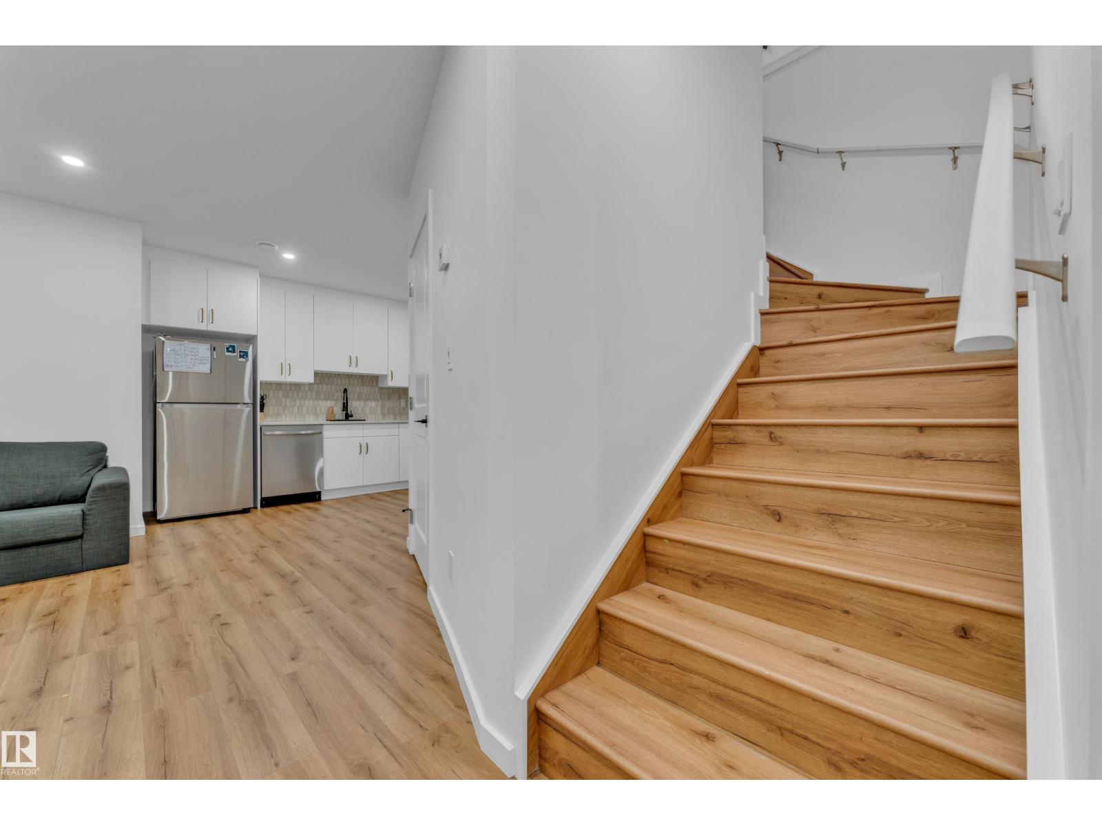 17319 2 ST NW NE - 30