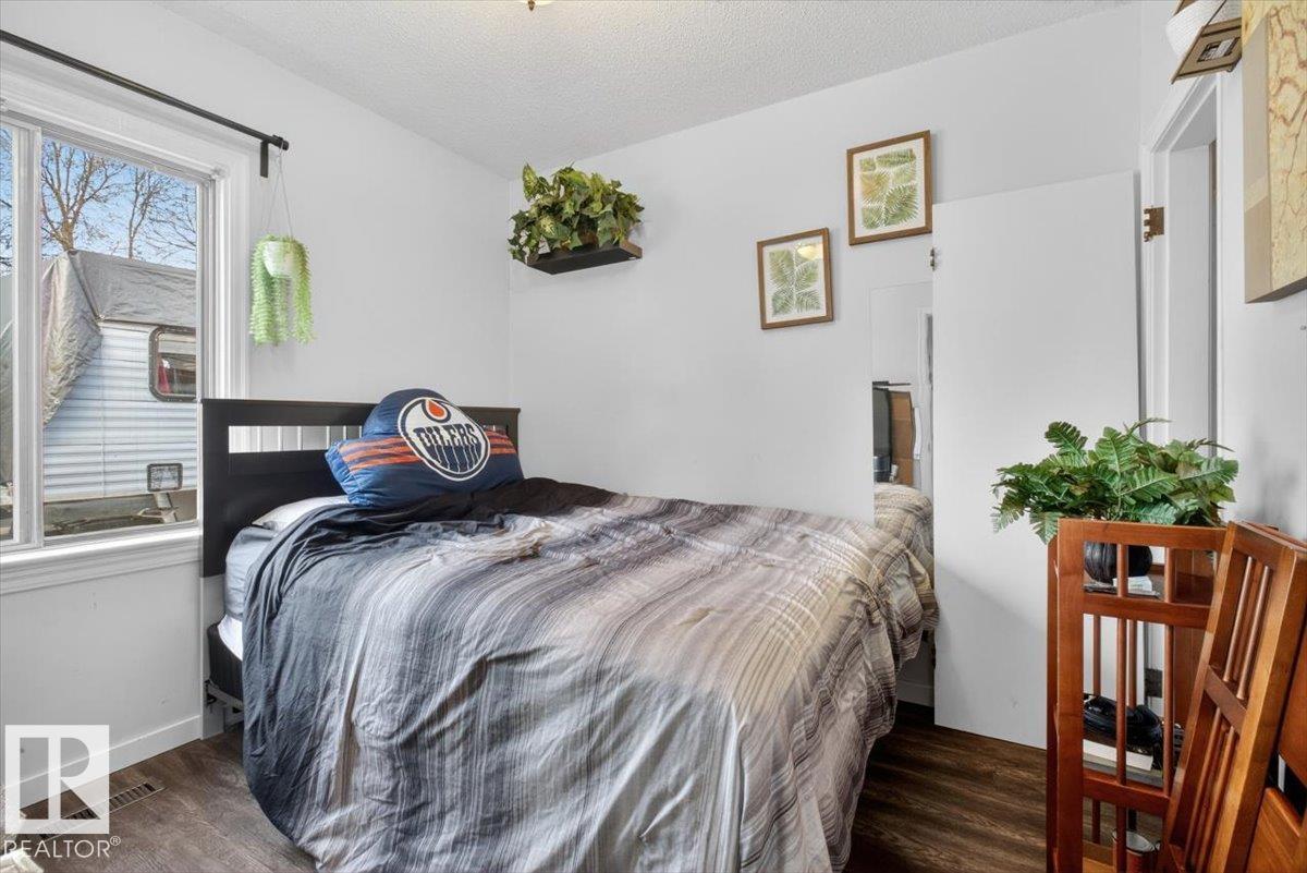 11813 39 ST NW - 28