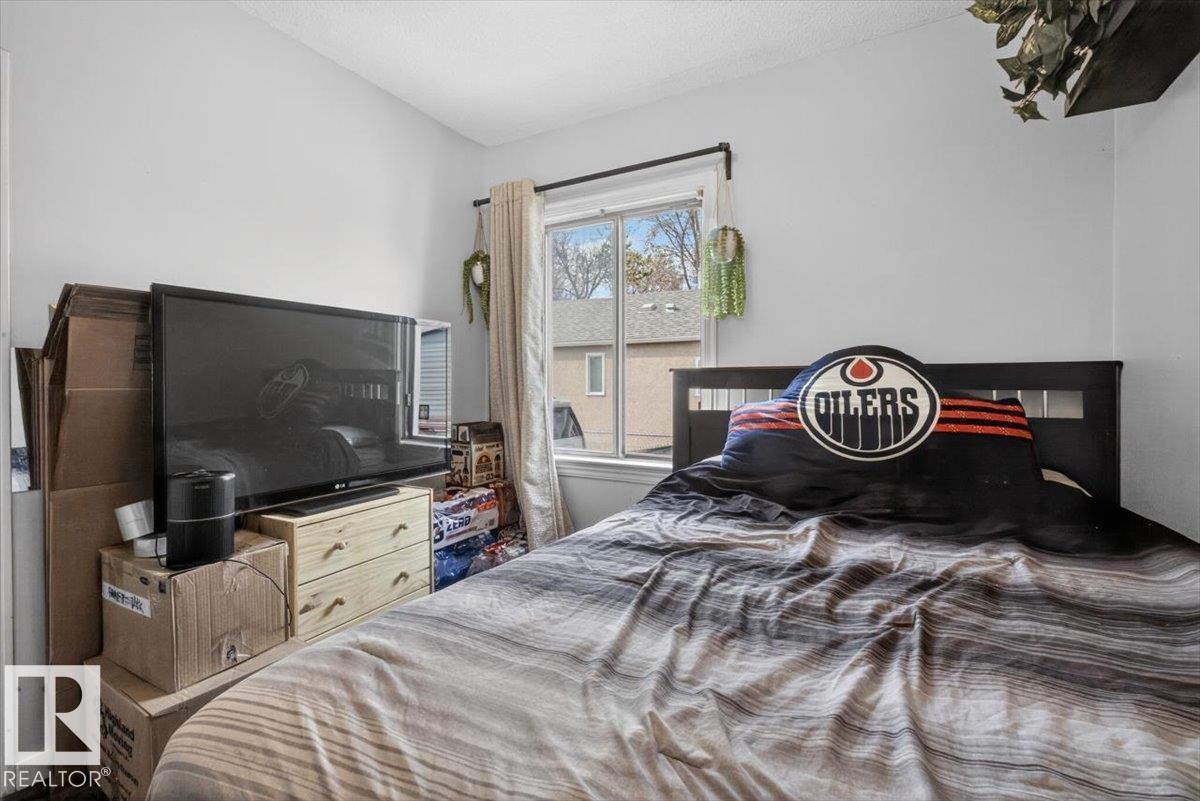 11813 39 ST NW - 29