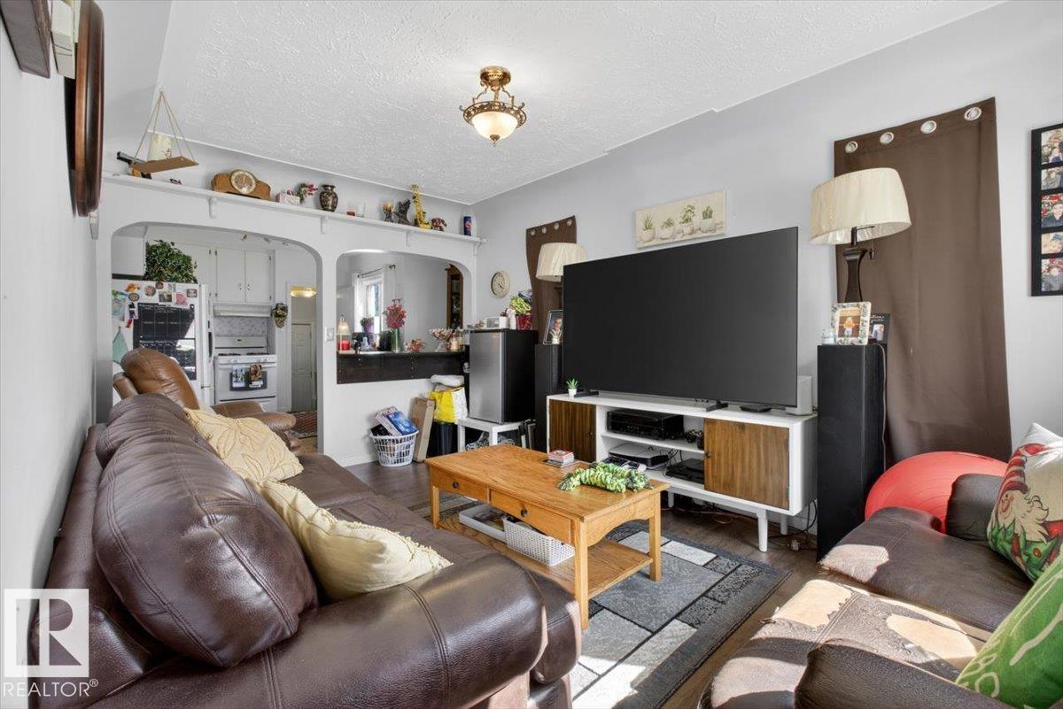 11813 39 ST NW - 8