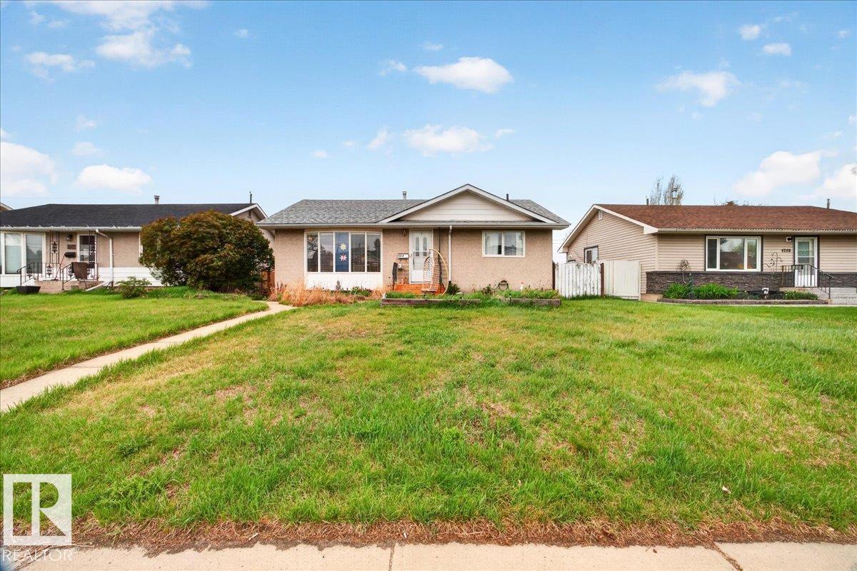 4212 105 AV NW, Edmonton