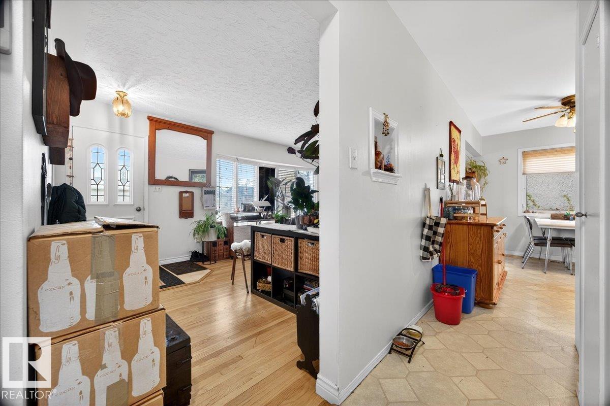 4212 105 AV NW, Edmonton