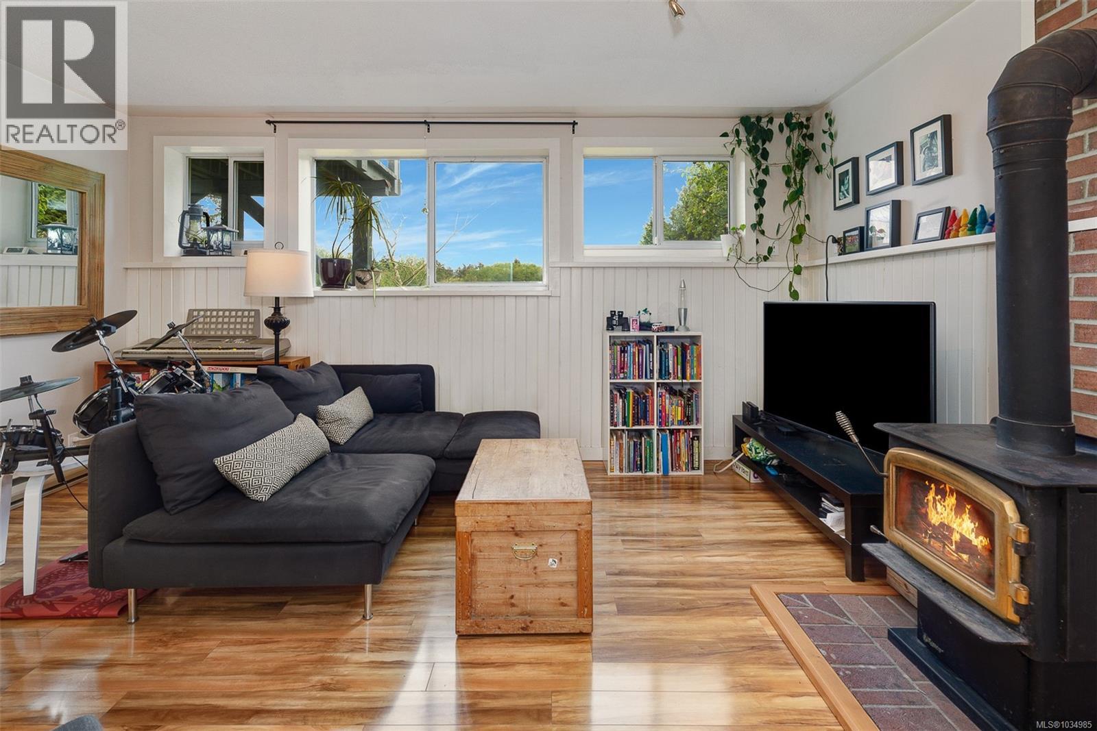 841 Burrill Rd - 22