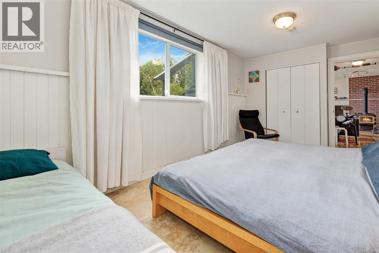 841 Burrill Rd - 25