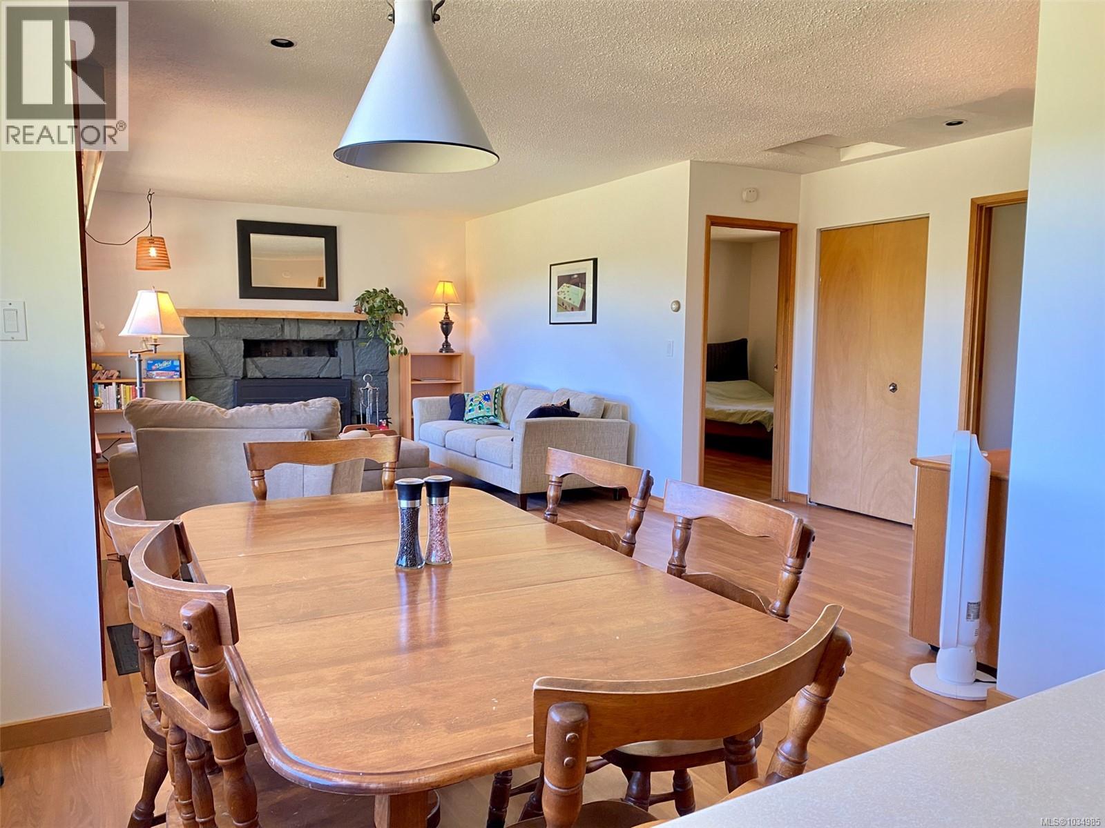 841 Burrill Rd - 32