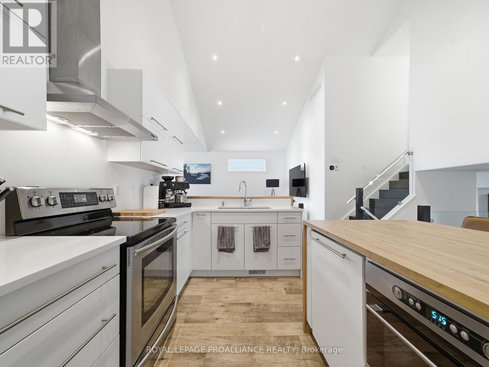22 KEMPTON AVENUE - 15