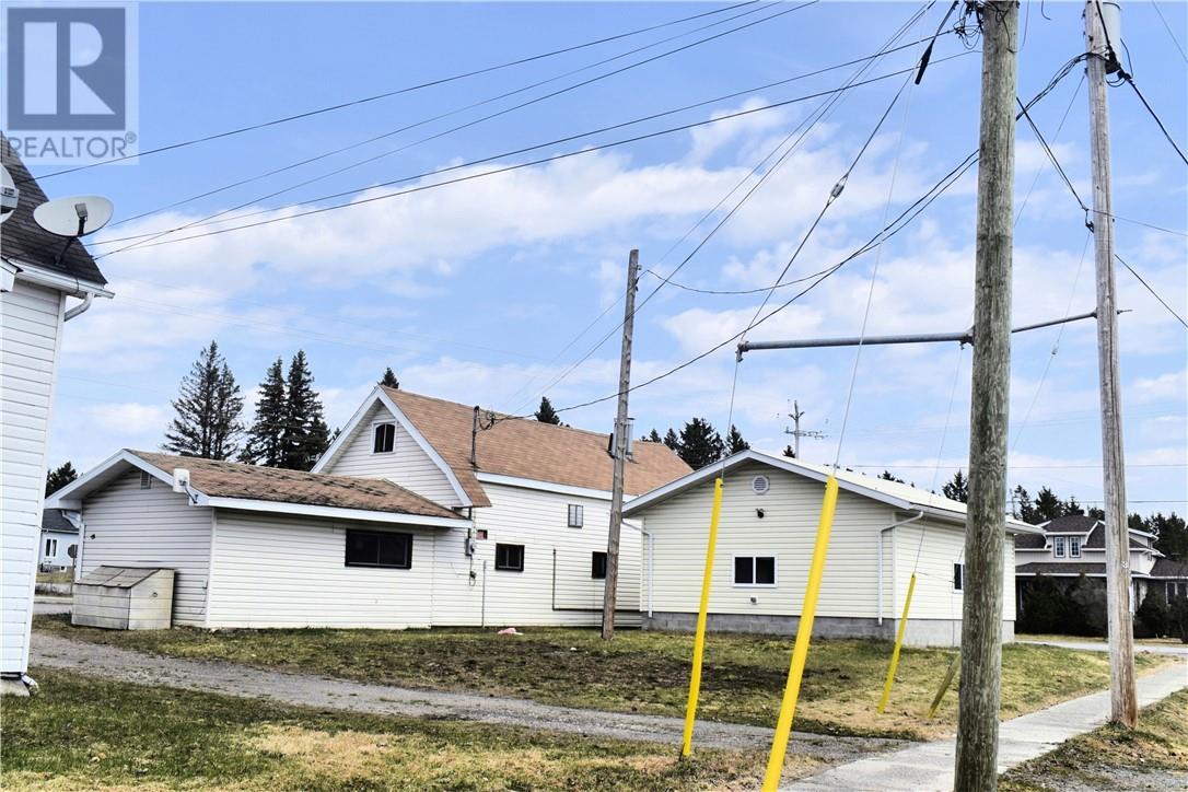 10494 & 10496 Highway 17 - 10