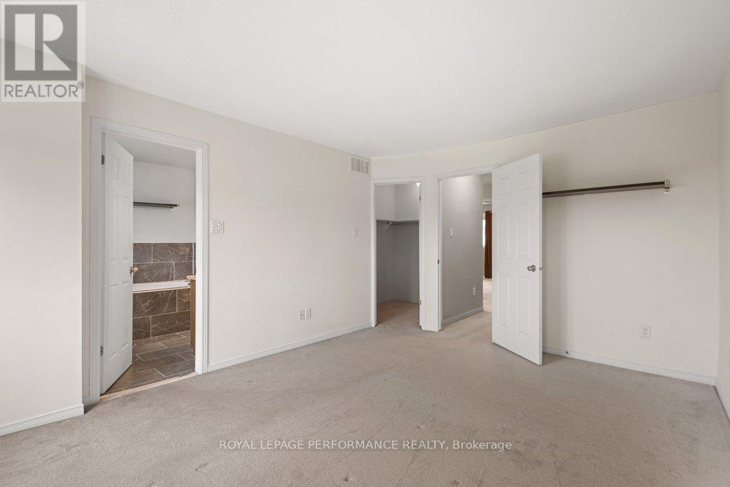 34 MOE ROBILLARD STREET - 28