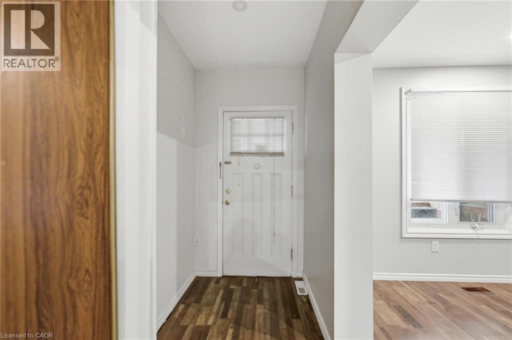 31 SPADINA Avenue Unit# MAIN, Hamilton, Ontario, L8M2W8 — Photo 4