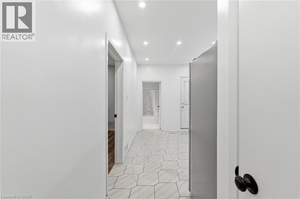 31 SPADINA Avenue Unit# MAIN, Hamilton, Ontario, L8M2W8 — Photo 15