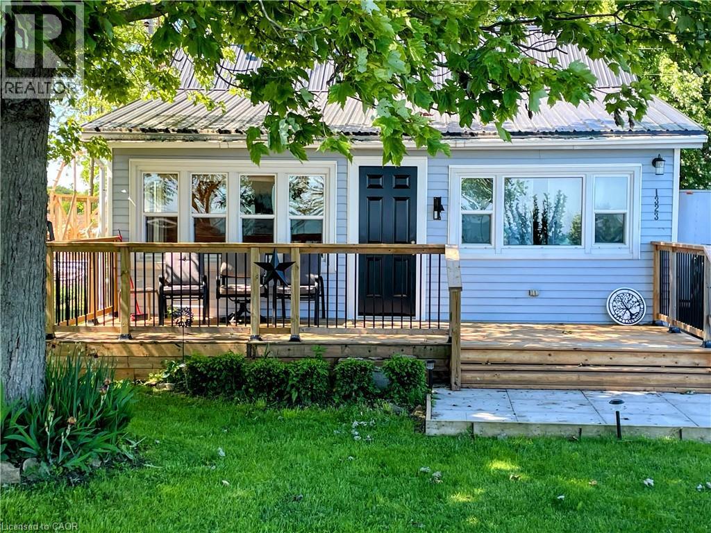1323 LAKESHORE Road - 1