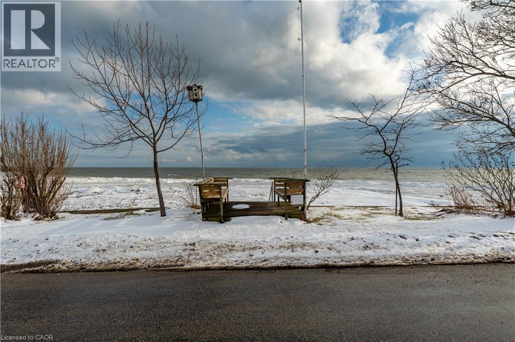 1323 LAKESHORE Road - 17