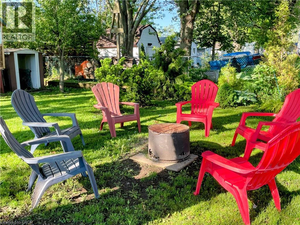 1323 LAKESHORE Road - 8