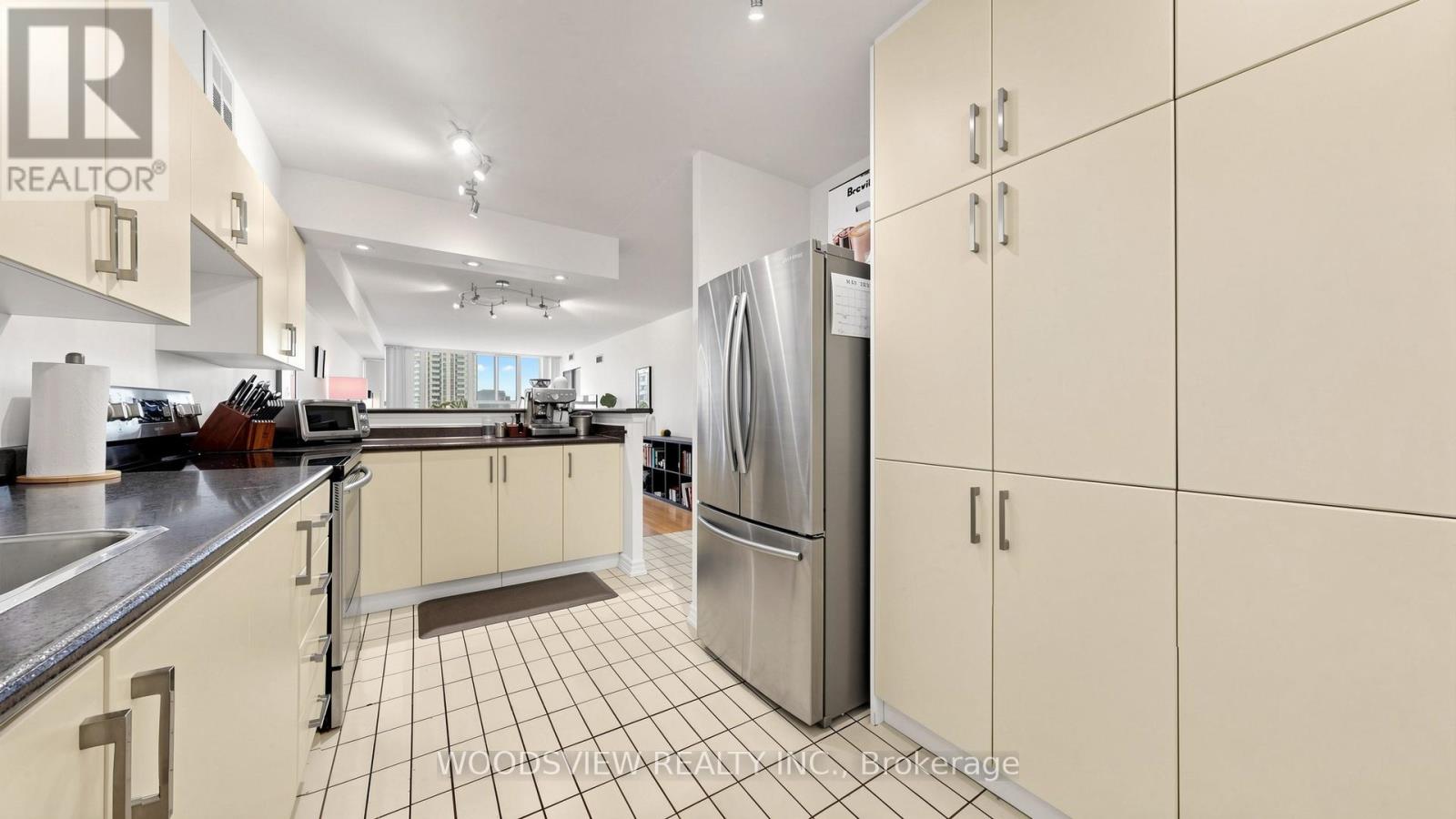#1911 45 CARLTON STREET - 11