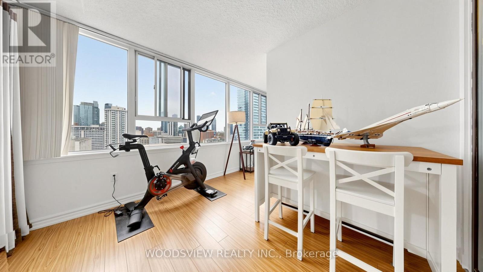 #1911 45 CARLTON STREET - 17