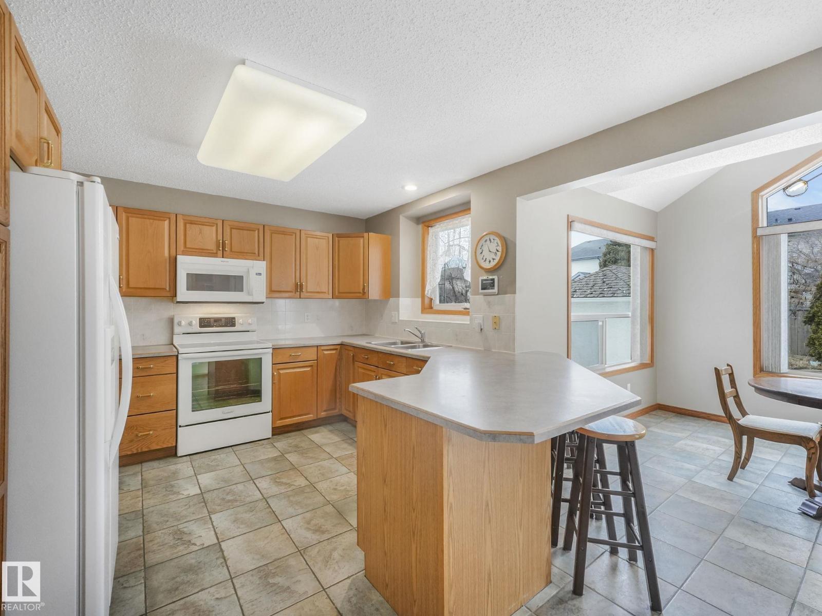 11704 11 AV NW - 6