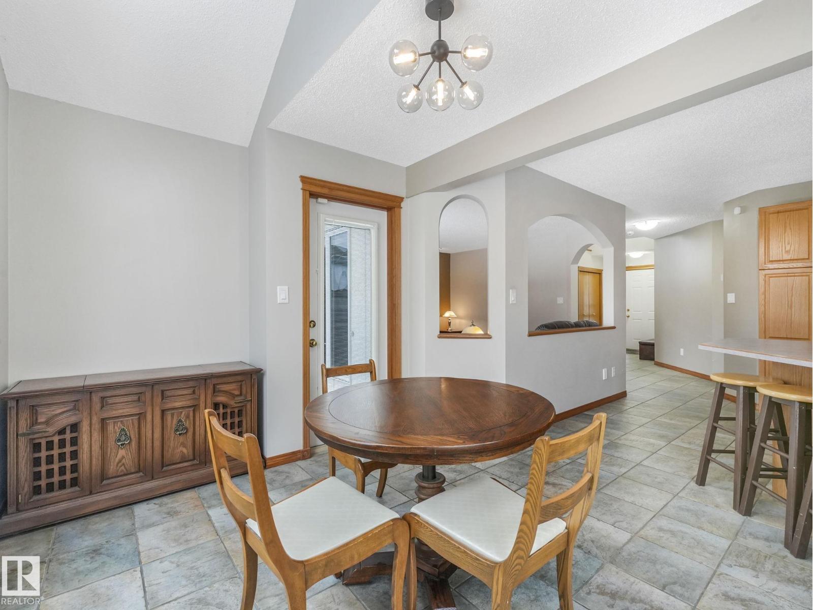 11704 11 AV NW - 12