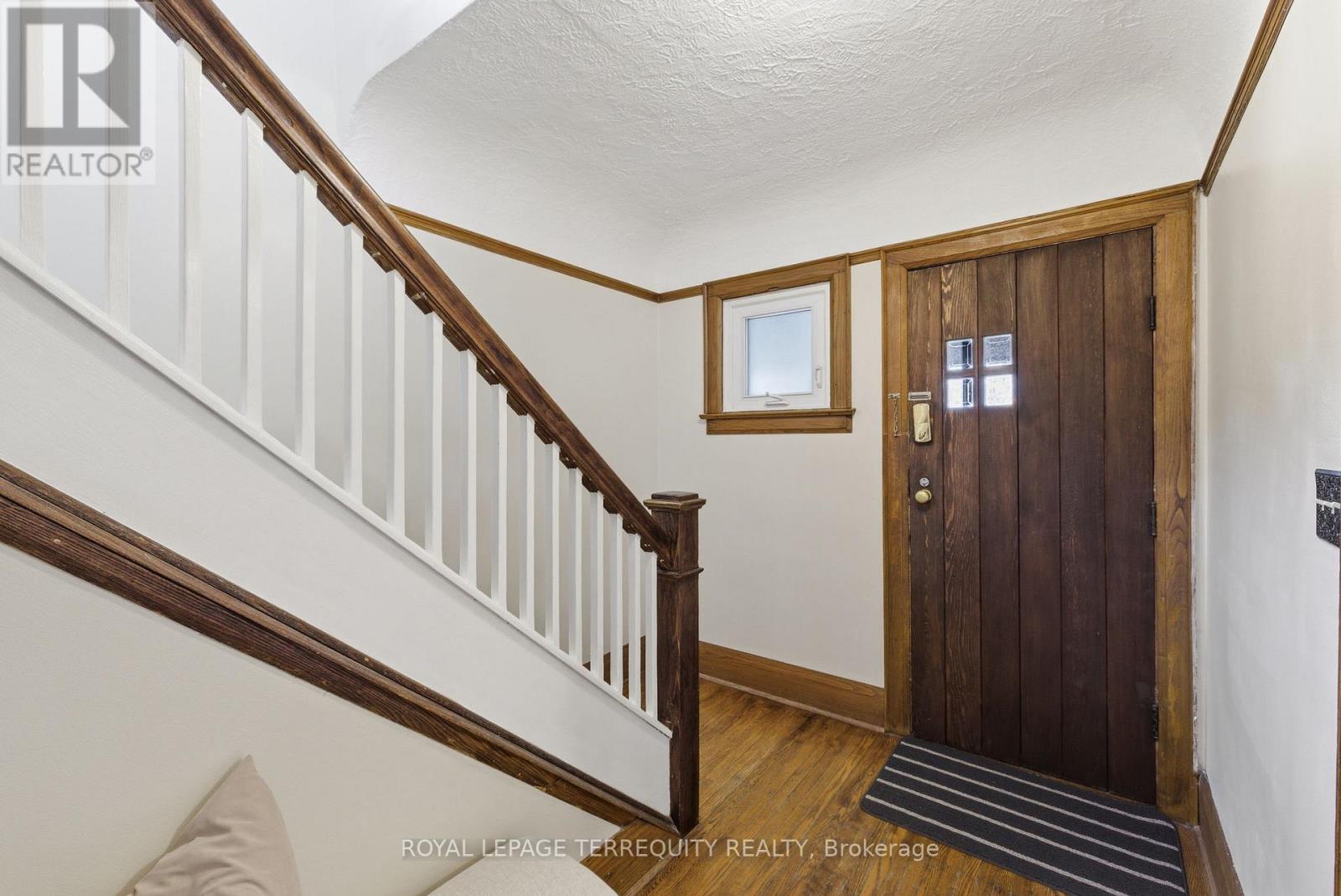 253 OSHAWA BOULEVARD S - 11