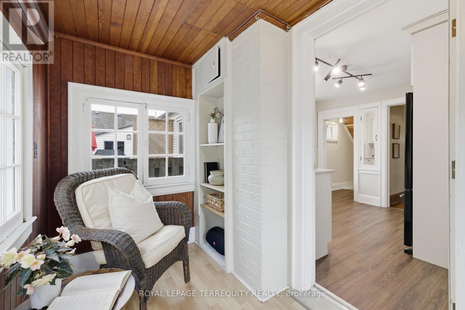 253 OSHAWA BOULEVARD S - 26
