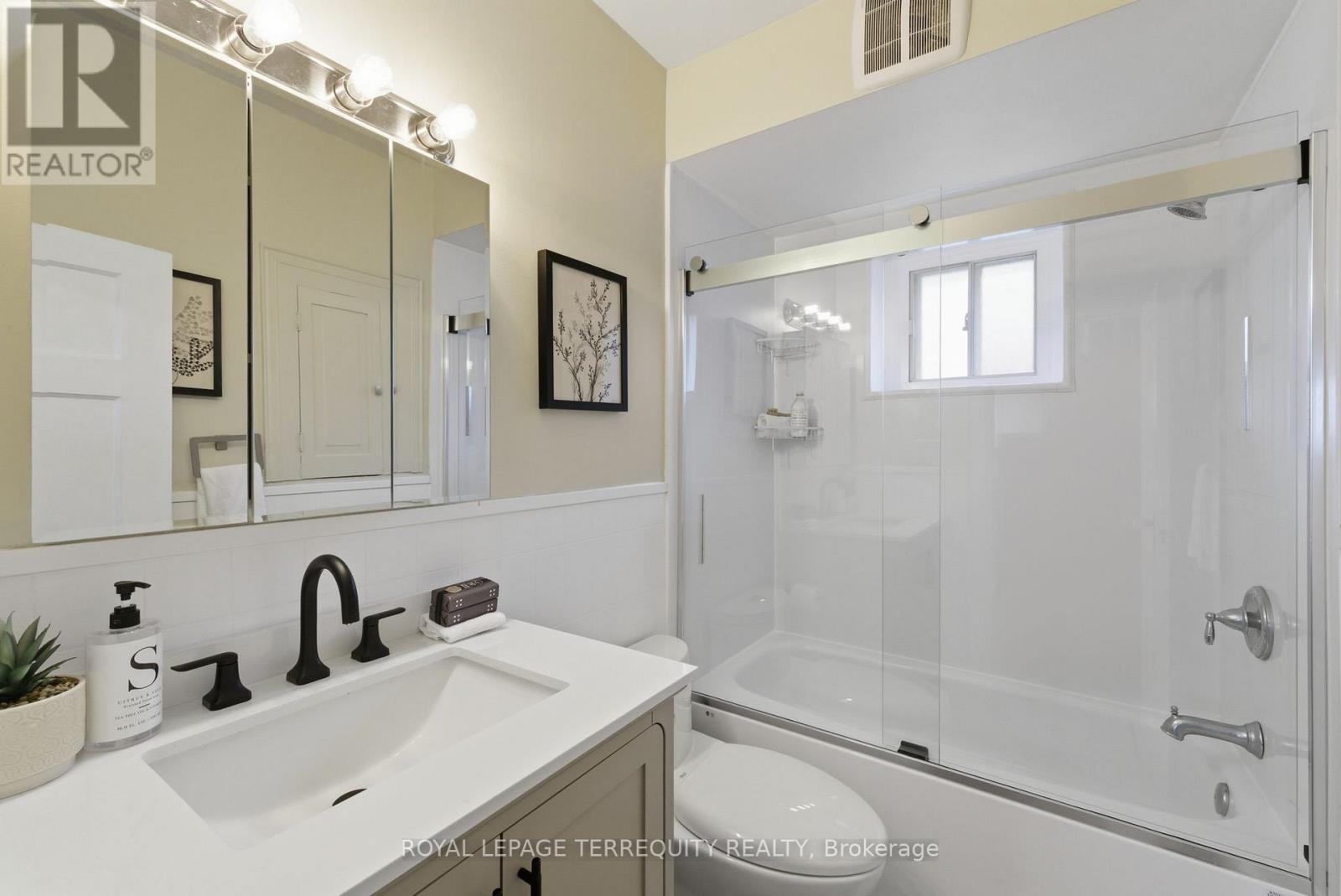 253 OSHAWA BOULEVARD S - 27