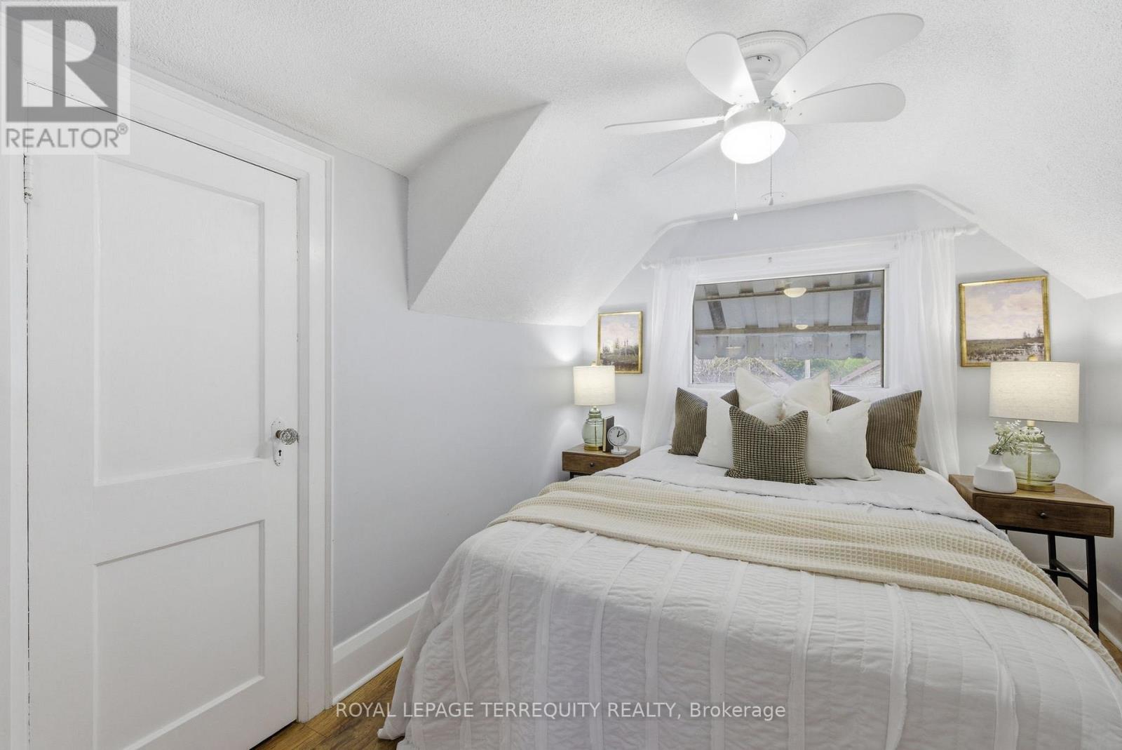 253 OSHAWA BOULEVARD S - 29