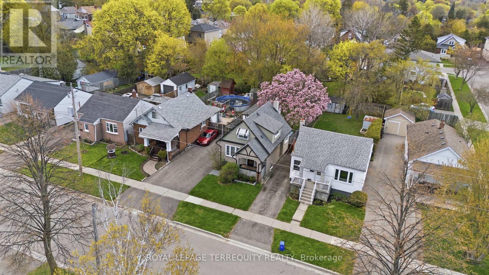 253 OSHAWA BOULEVARD S - 4
