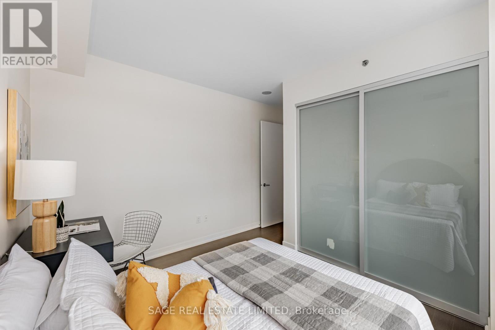 #213 88 COLGATE AVENUE - 16