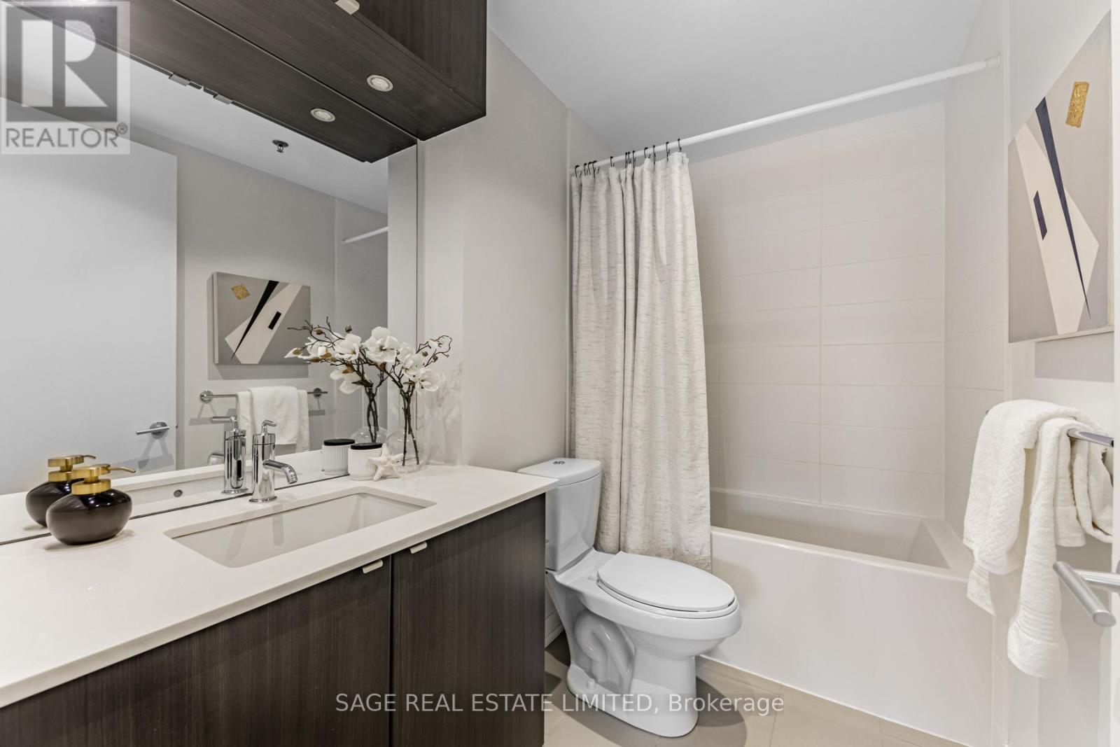 #213 88 COLGATE AVENUE - 23
