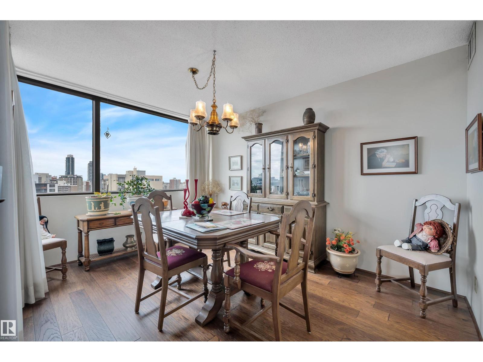 #1603 10025 113 ST NW - 23