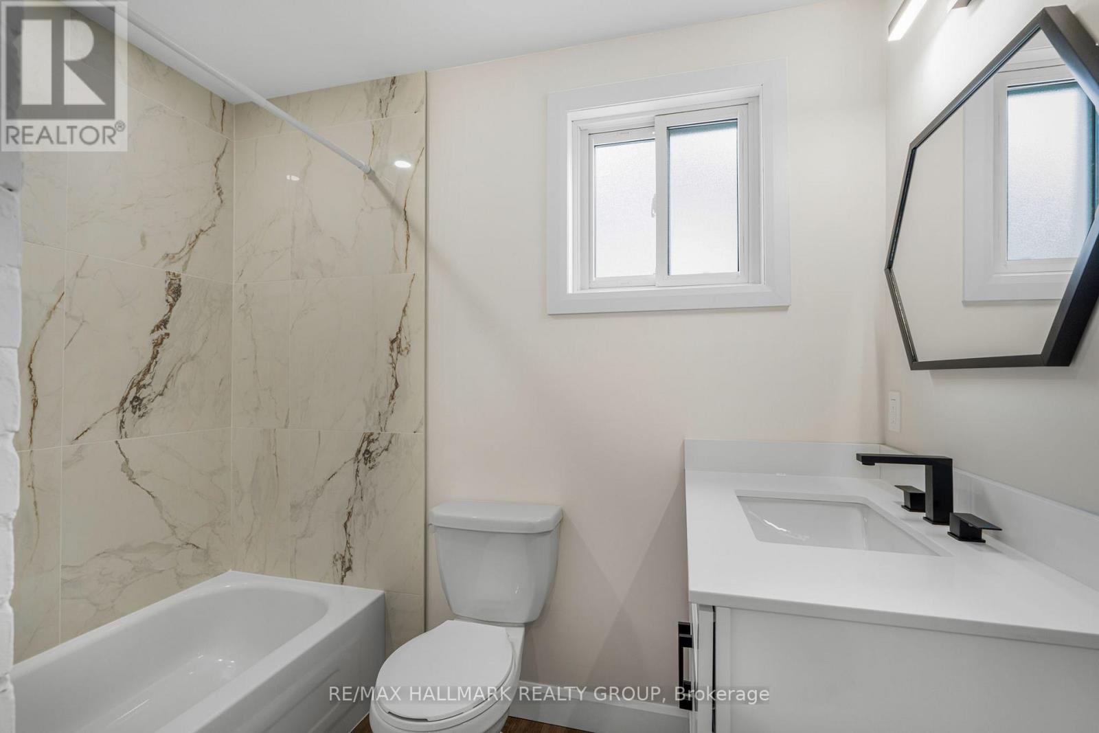 3900 CHAMPLAIN ROAD - 16