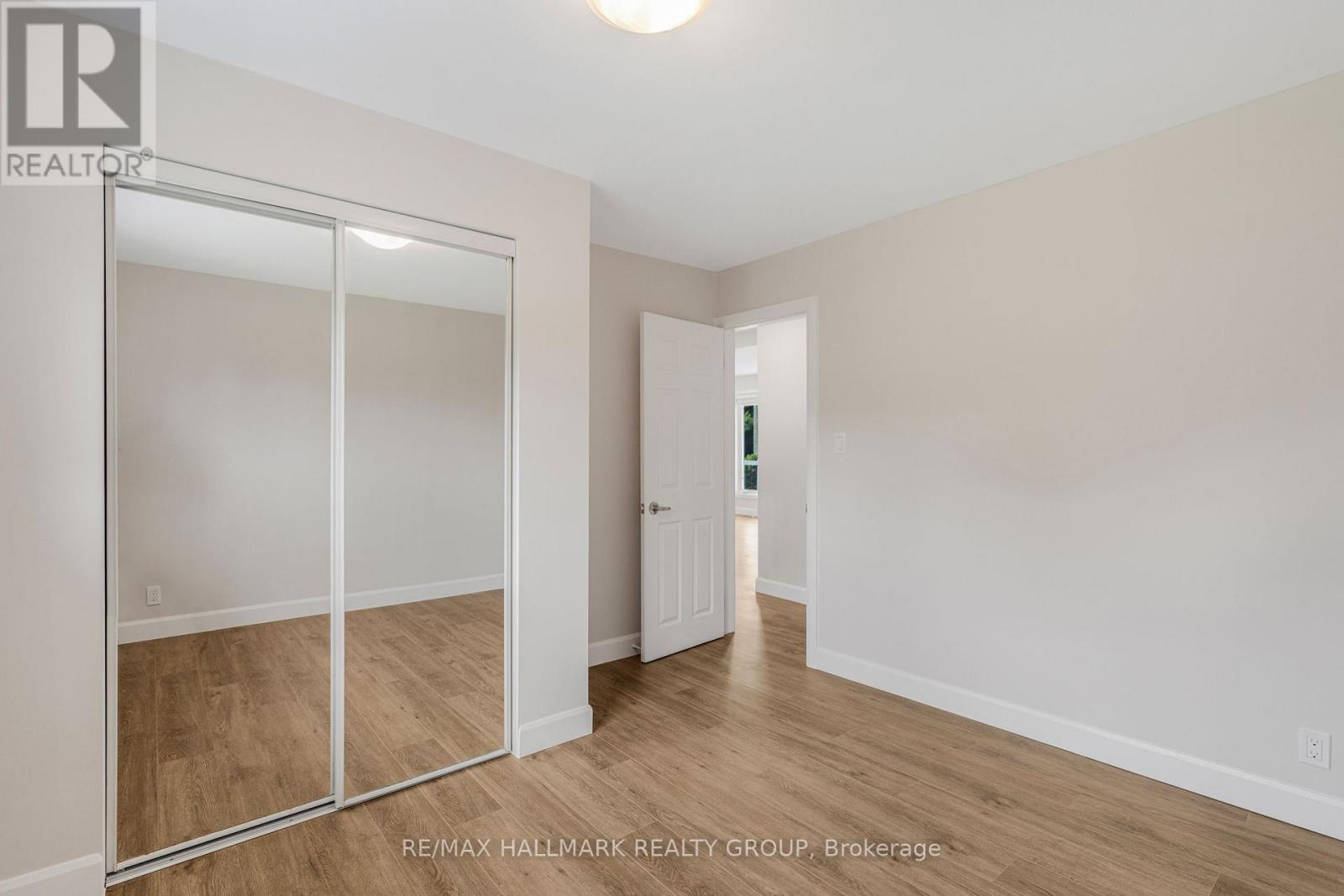 3900 CHAMPLAIN ROAD - 21