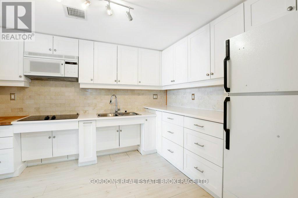 #103 3099 CARLING AVENUE - 10