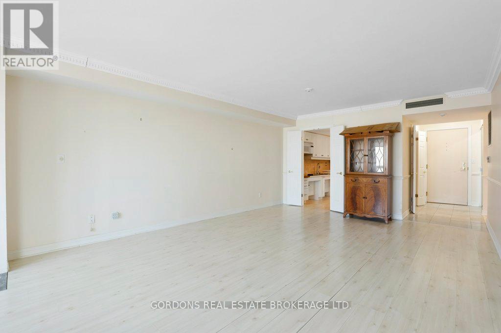 #103 3099 CARLING AVENUE - 19